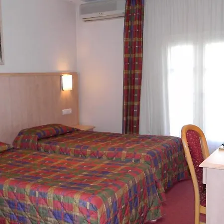 Chambord Hotel 2*